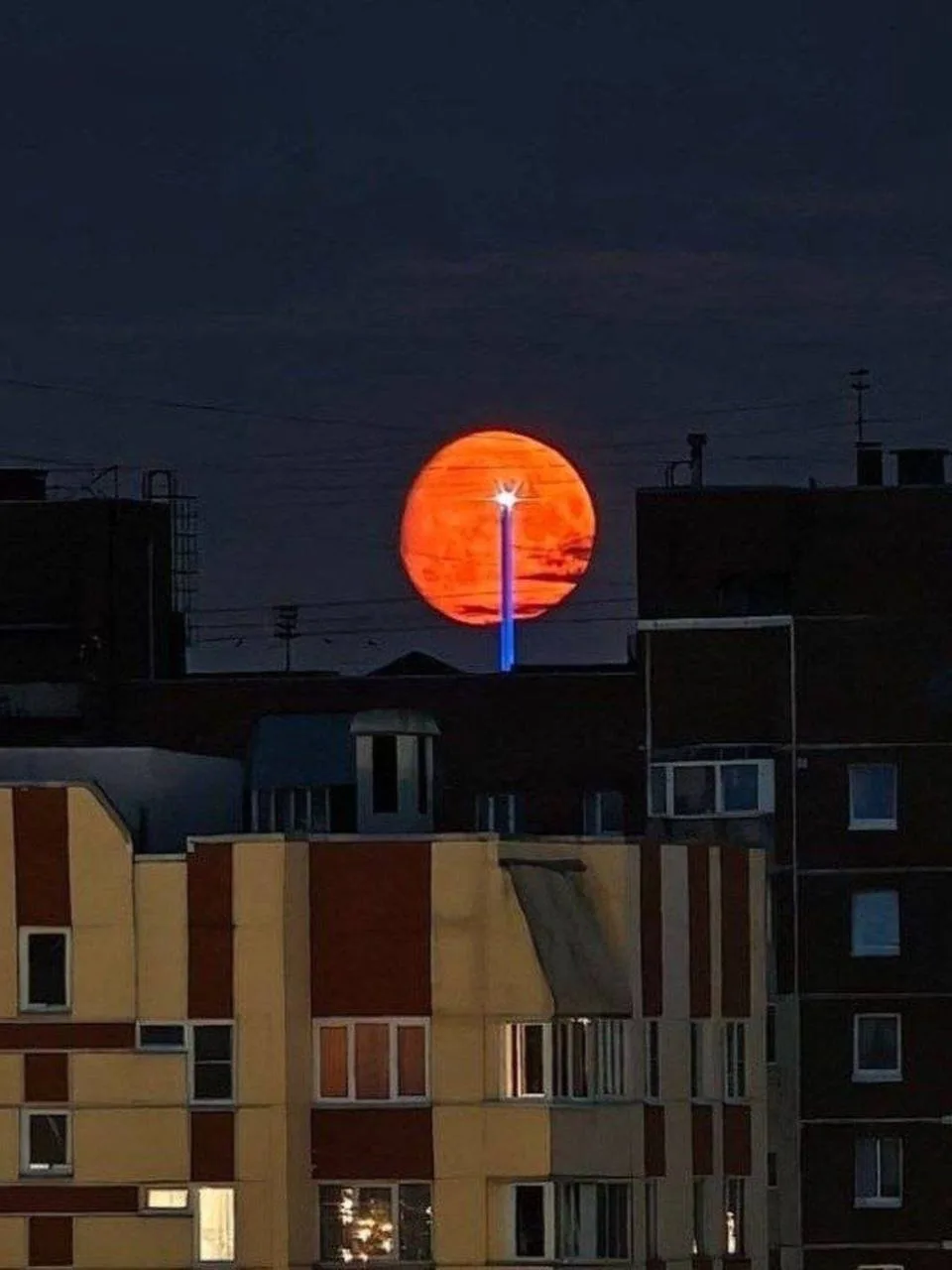 🌕 🦌 Смотрим сегодня в небо — над городом взошла  «Оленья луна»

Такое необычное название появилось