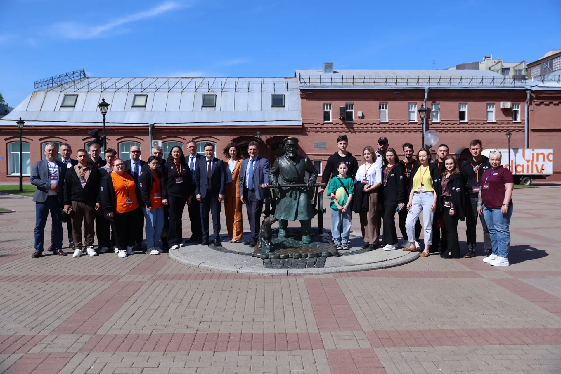 📍 В Санкт-Петербурге стартовал межрегиональный проект
«Молодёжный интеграционный штаб “ДОН — СПб”»

