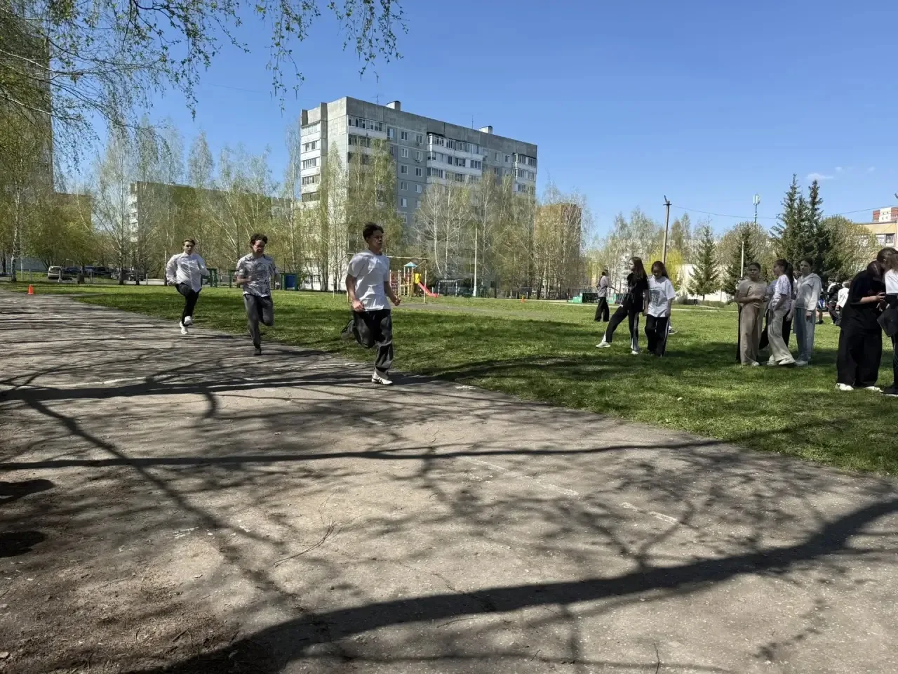 📣 Внимание, новости спорта!💪  ✅На спортивном стадионе нашей школы состоялся весенний кросс Победы. В