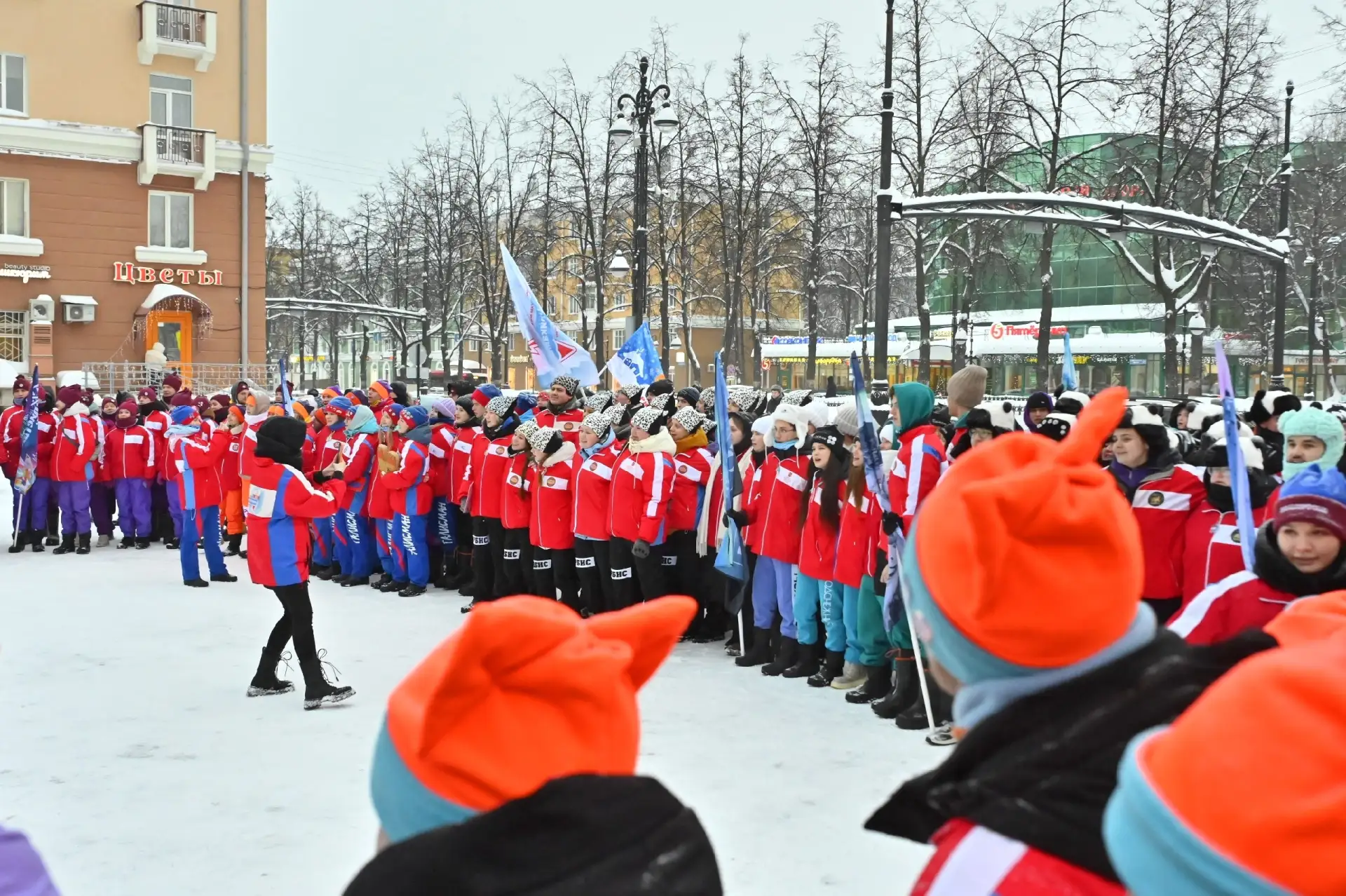 🤝 Березниковские студенты присоединились к молодёжной патриотической акции «Десант Прикамья»  Добров