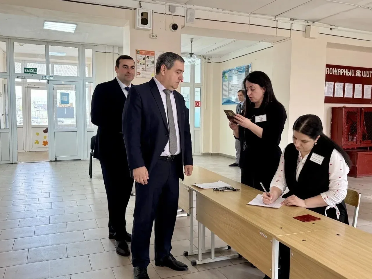 Сегодня наш район присоединился к Всероссийской акции «Сдаём вместе. День сдачи ЕГЭ род...