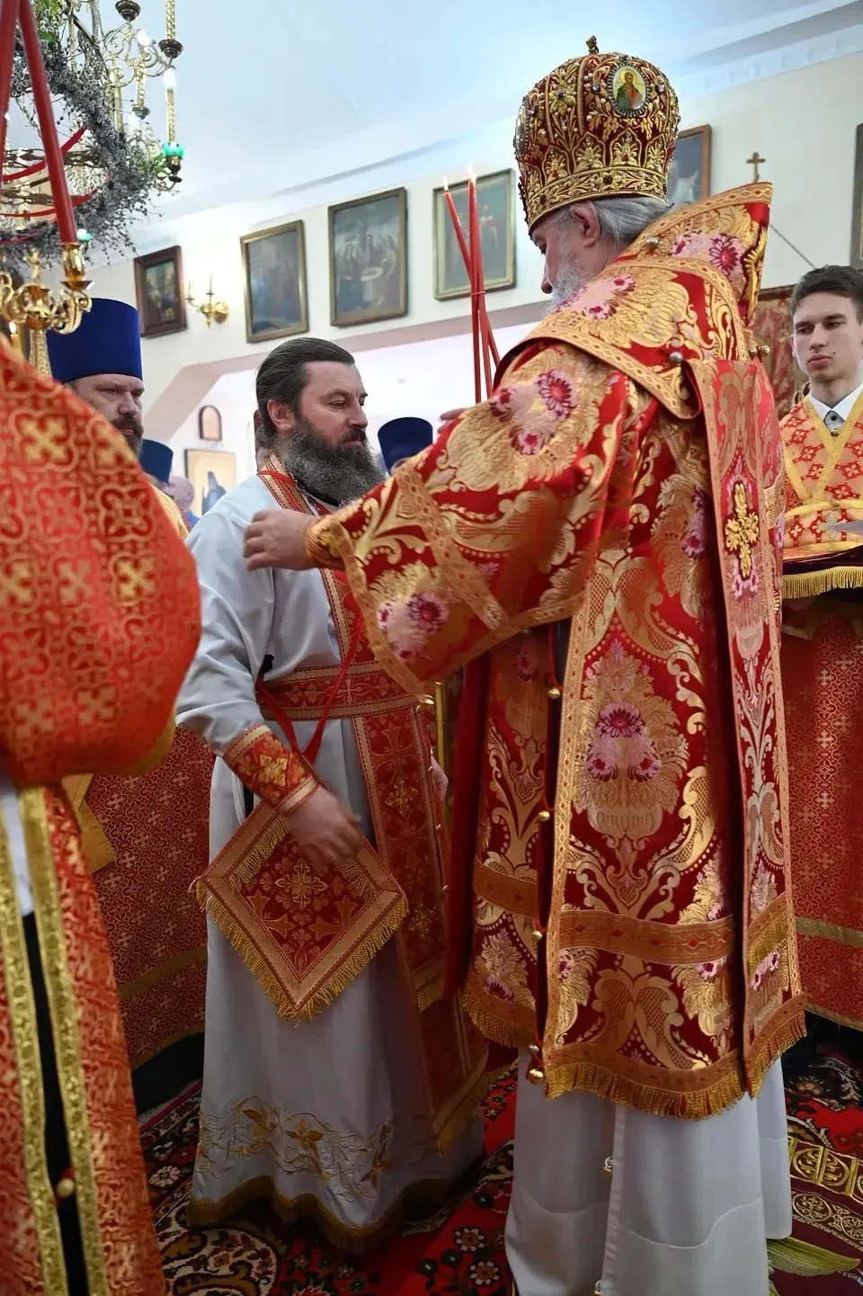 В четверг Светлой седмицы, 16 апреля 2026 года, Пасхальная Божественная литургия архиерейским служен