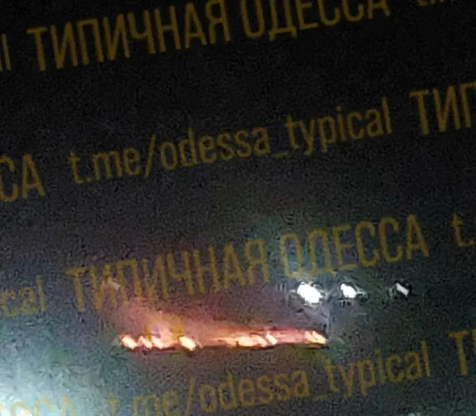 💥Дым окутал Одессу и Днепропетровск после прилетов. Сокрушительный удар нанесен по Тер...