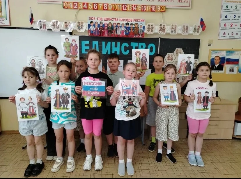 День знаний, спорта и новых друзей

Седьмой день в пришкольном лагере «Дружба» МОУ СОШ №9 стал насто