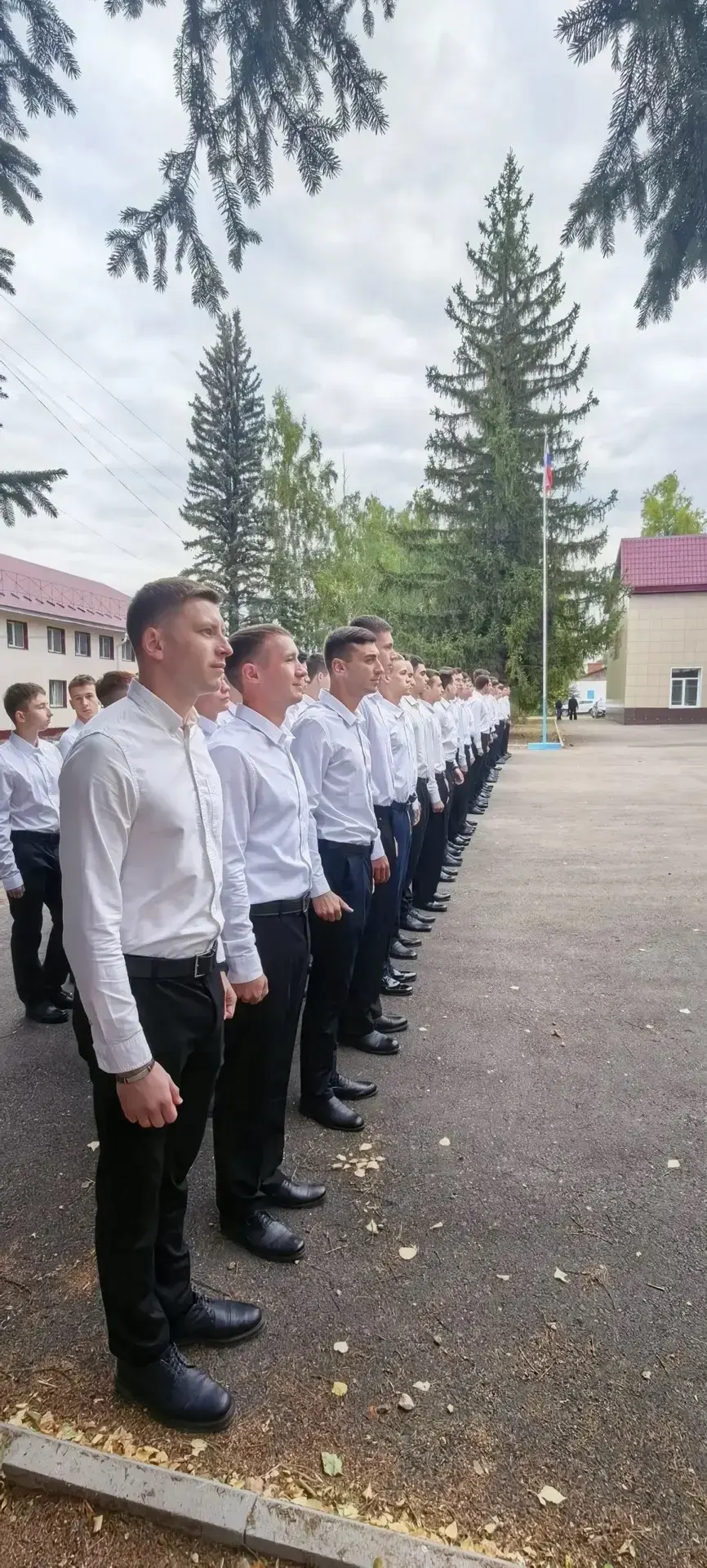 Сегодня 01.09.26 года в Бугурусланском филиале им. П.Ф.Еромасова СПбГУГА прошли праздни...