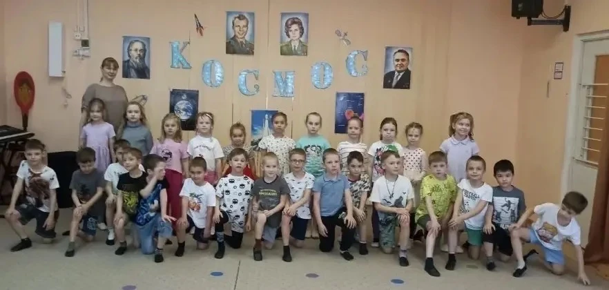 🚀 «Неделя космоса» в детском саду: 65 лет легендарному полёту!  12 апреля исполняется 65 лет со дня 