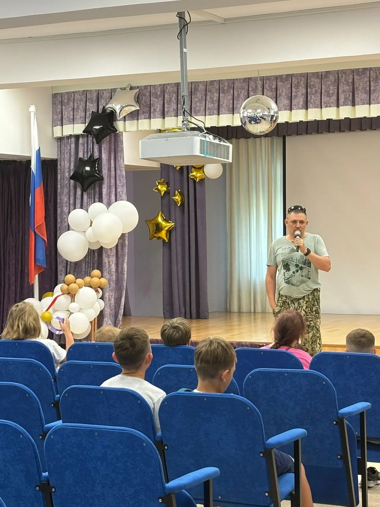 📍Засыпкин О.А. провёл для ребят важную беседу «Безопасное детство».
В центре внимания были правила 