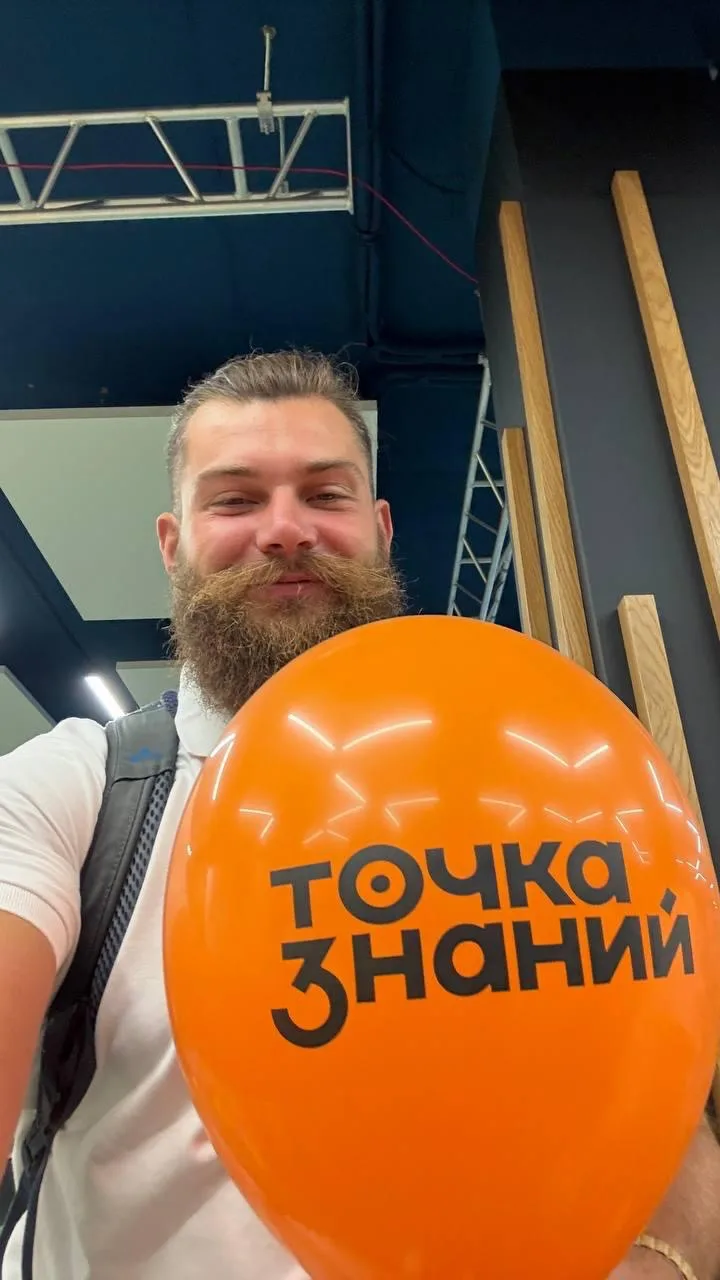 На одной фотографии сразу 6 лауреатов конкурса «Учитель года» 🤩
