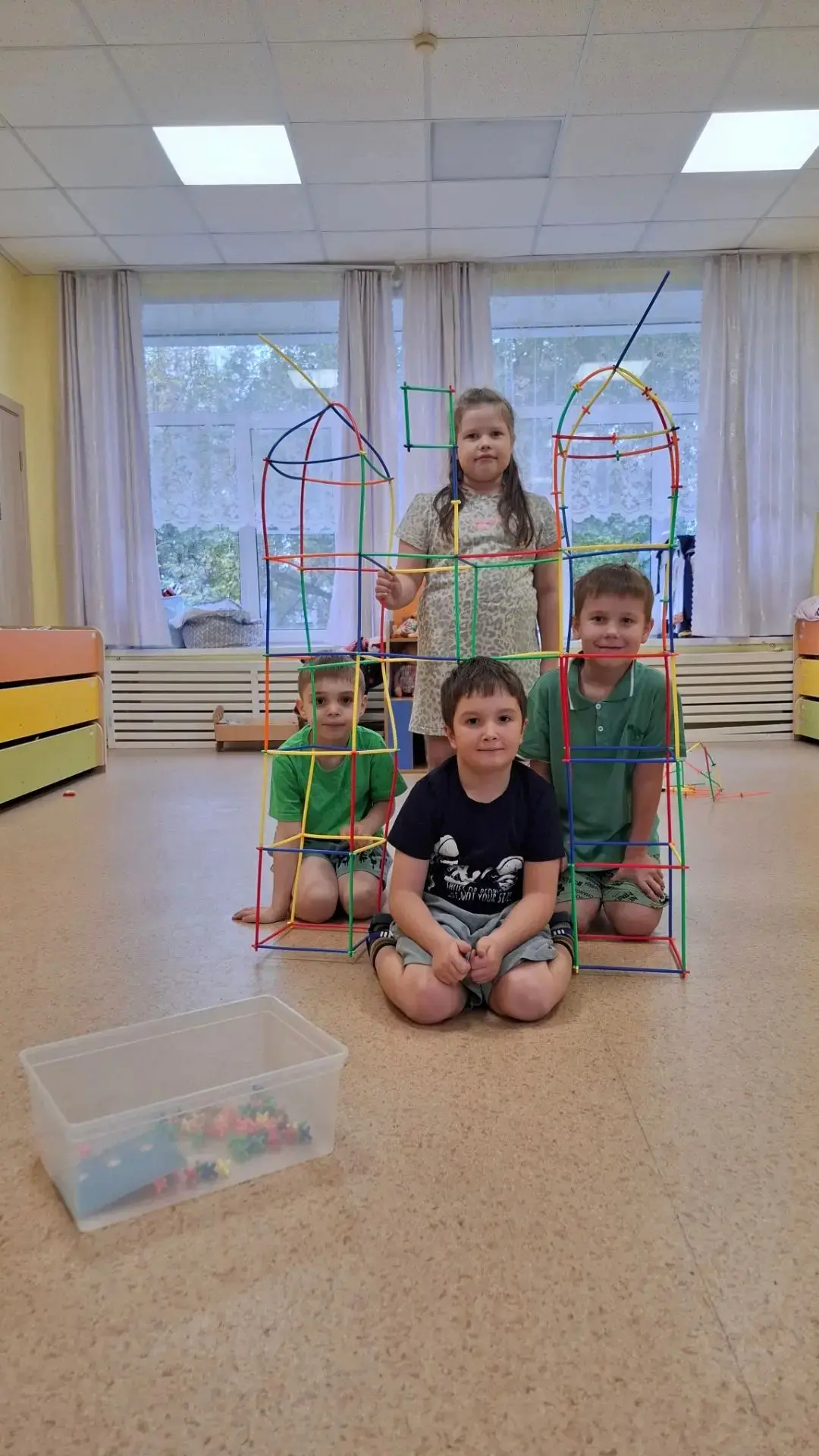 В 6–7 лет мелкая моторика — база для письма: нужна сила хвата, координация и выносливос...