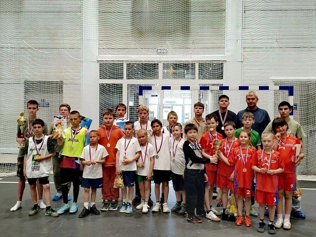 ⚽️ В спортивном комплексе с. Троицкое прошёл турнир по мини-футболу «ПЯТЬ ЗВЁЗД»