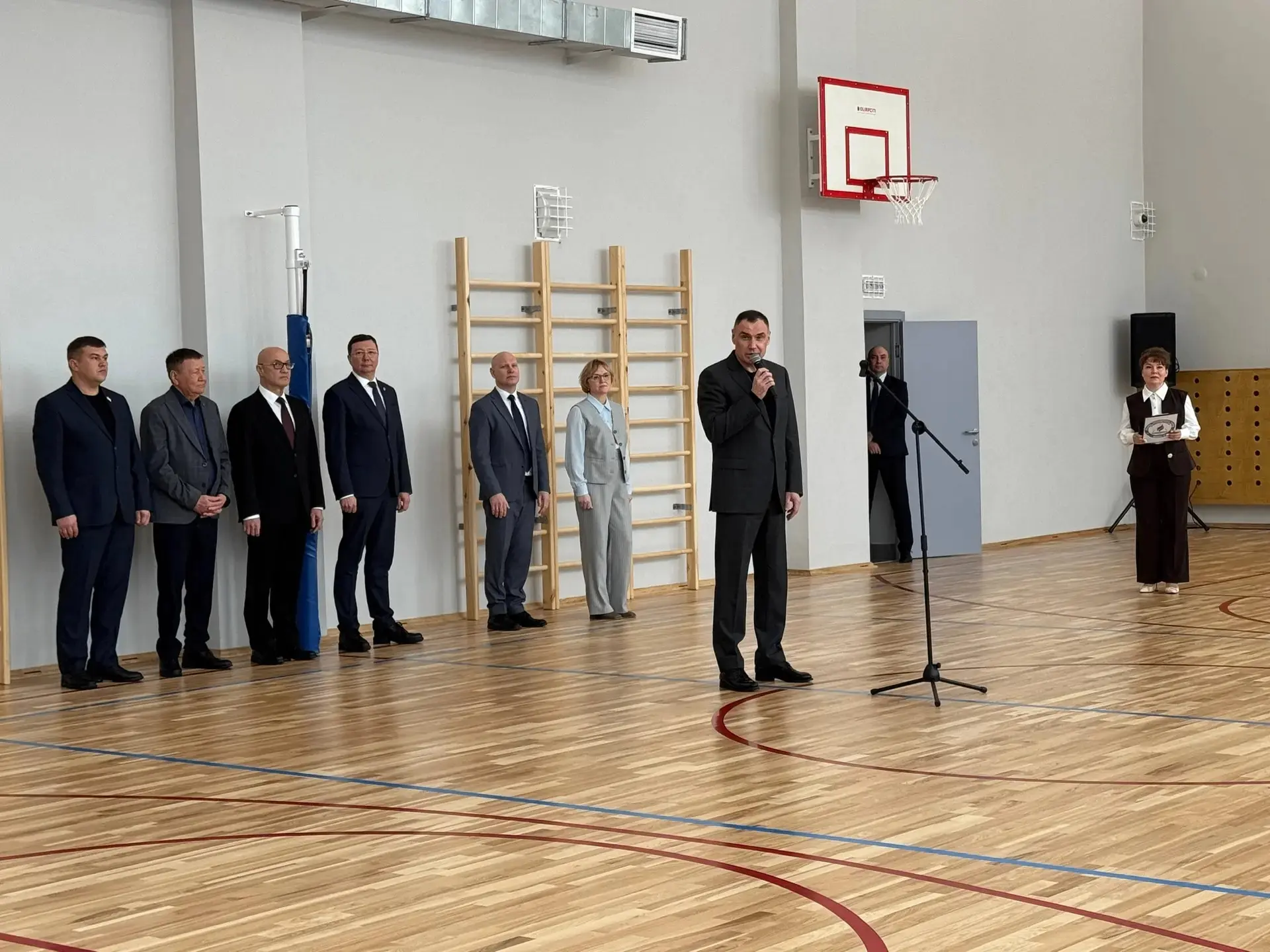 Глава Республики Марий Эл Юрий Зайцев посетил Училище олимпийского резерва после капита...