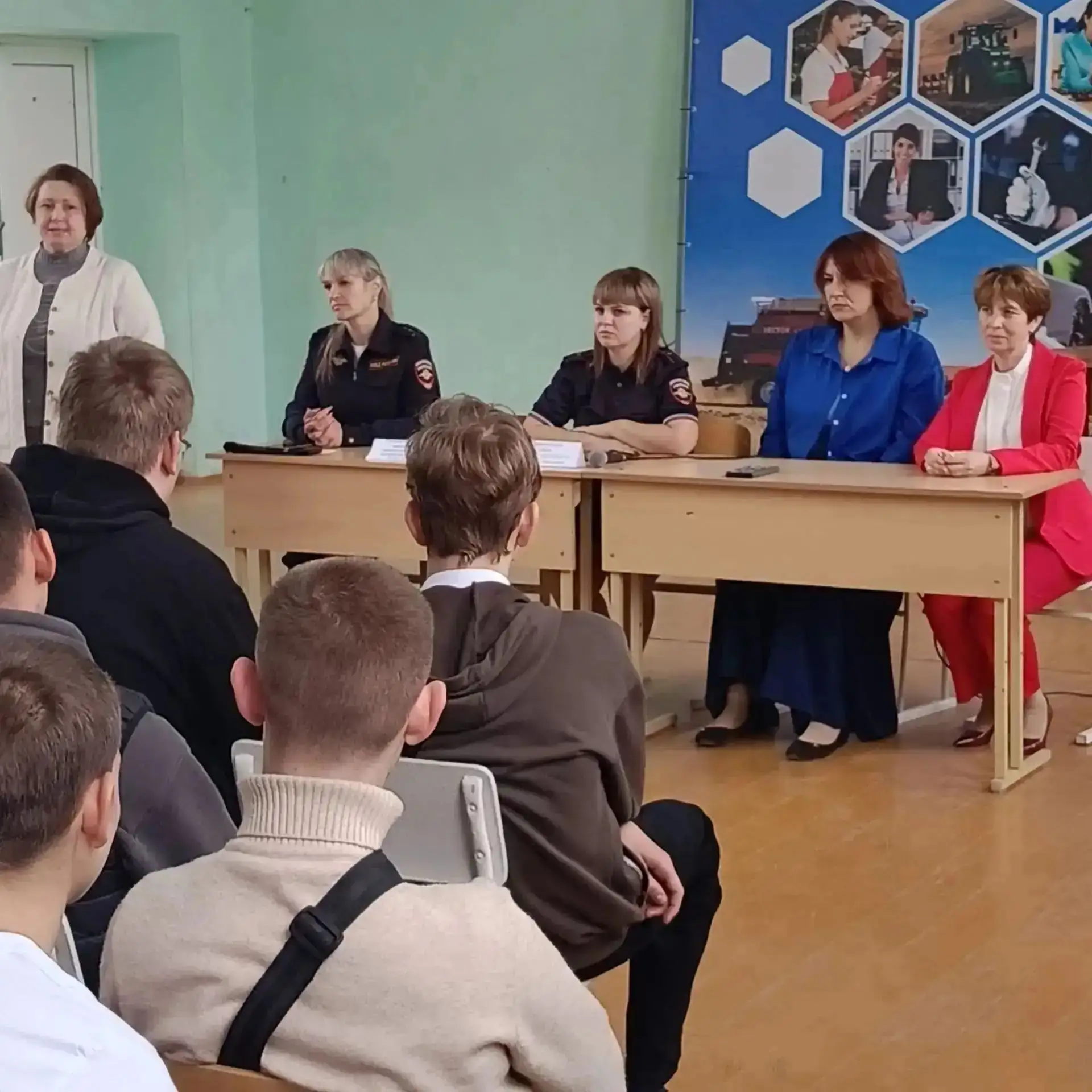 В Морозовском агропромышленном техникуме состоялись мероприятия в рамках «Недели большо...