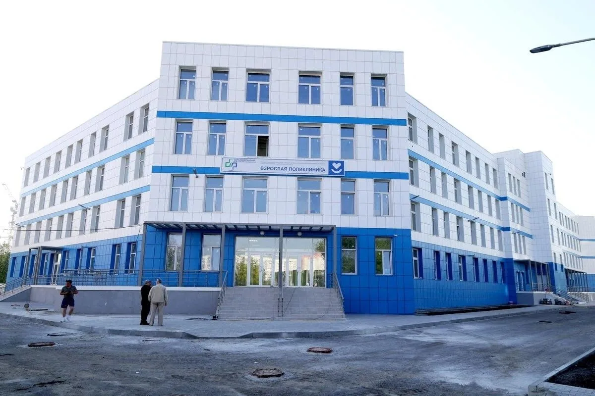 🏥 Поликлиника на Чистякова готова на 98% — откроют в III квартале