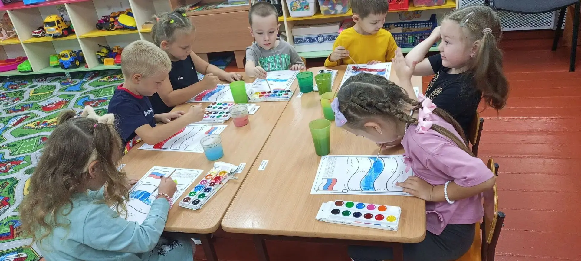 Белый – облако большое,