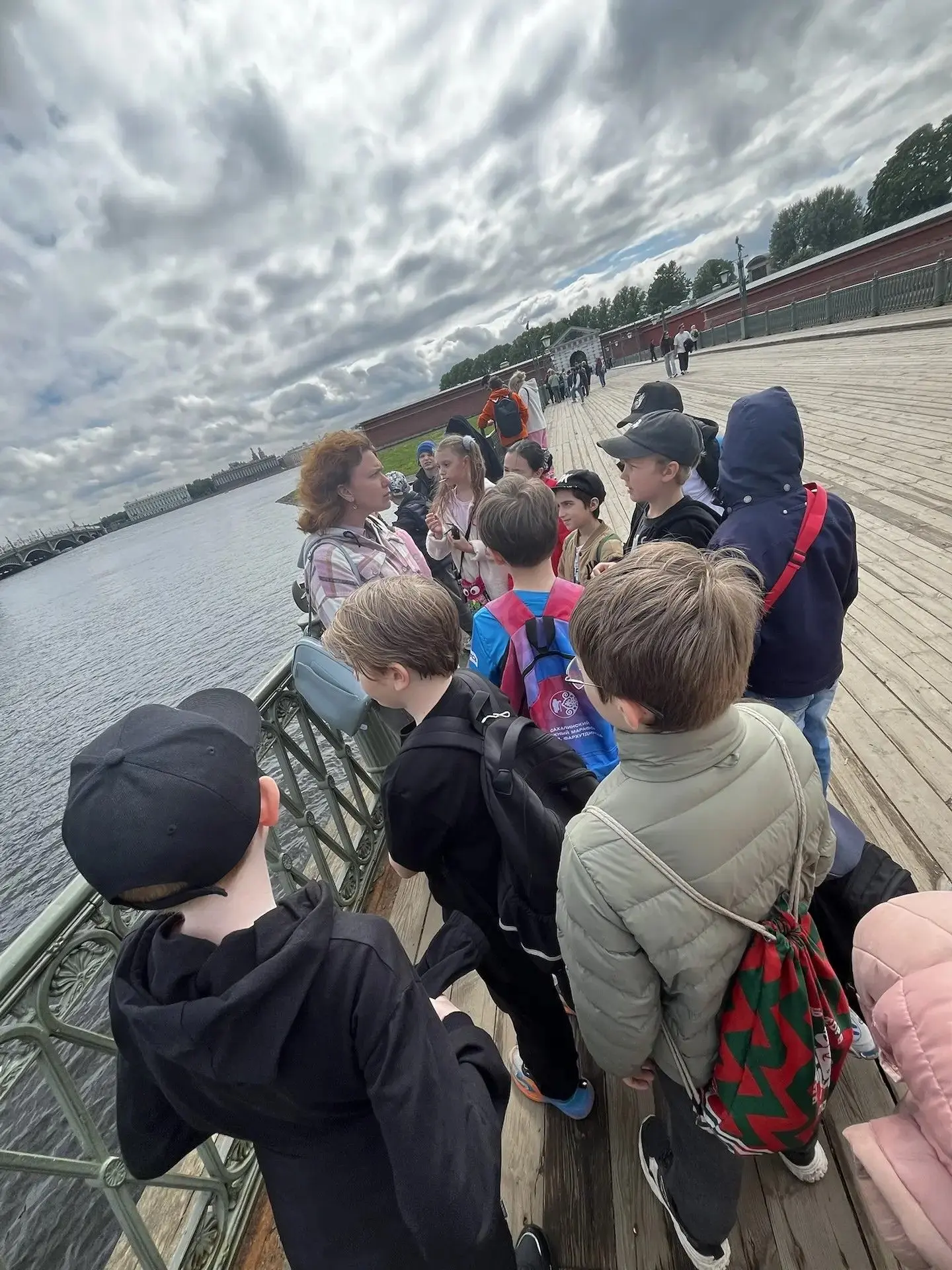 Ученики 3Е класса совершили невероятное путешествие в прошлое. Ребята побывали в легендарной Петропа