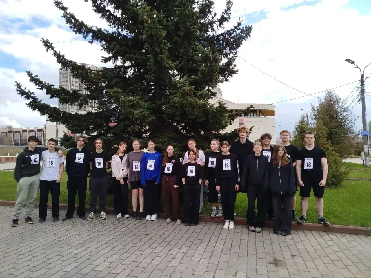 🎉Наша школа на Первомайской эстафете — мы в деле!   🏃‍♂️С гордостью сообщаем, что команда нашей школ