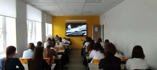 В нашей школе прошёл просмотр и обсуждение документального фильма «Командовать парадом будет он: ист