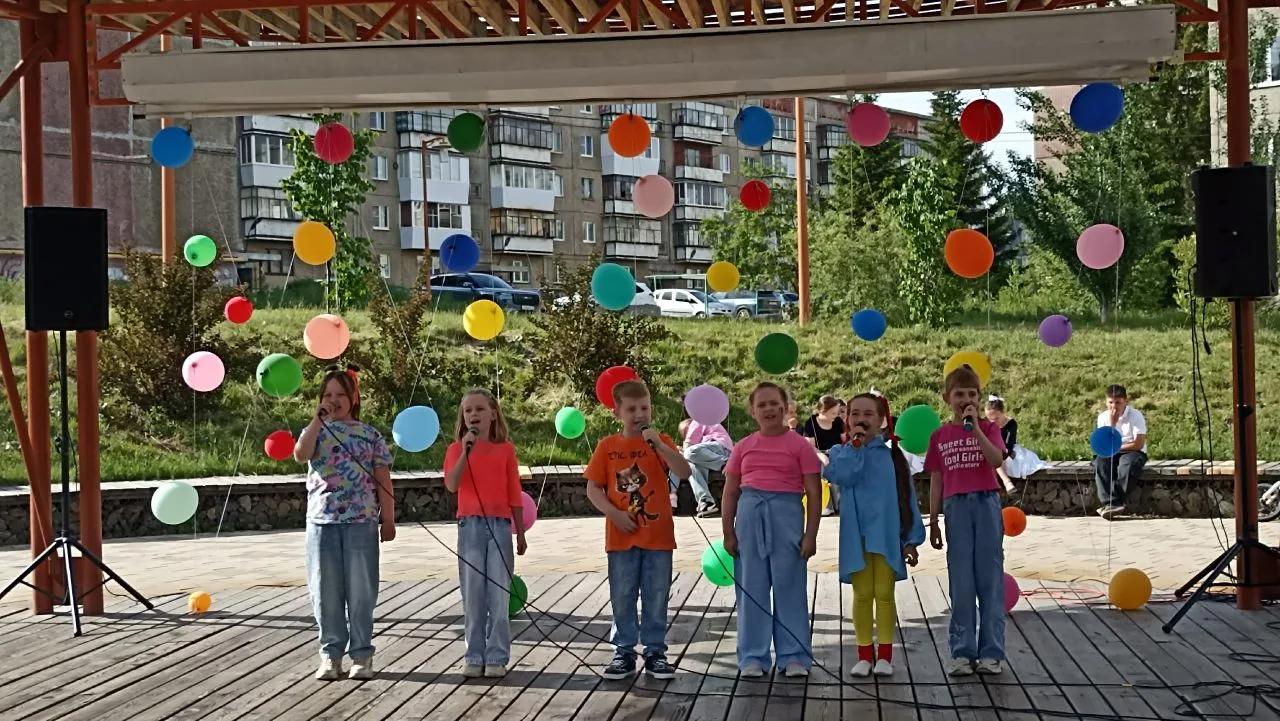 Лето начинается с праздника! ☀️

В первый день лета, в  Доме Детского Творчества состоялся долгождан