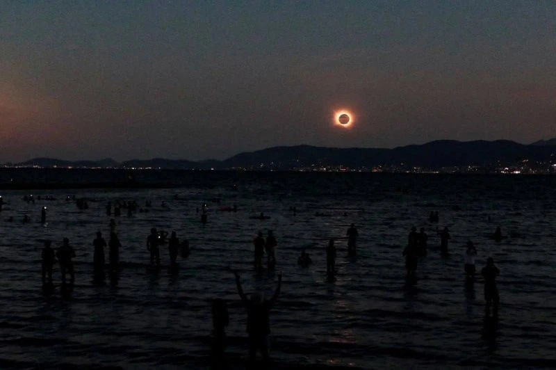 🌒 Как затмение Солнца прошло сегодня