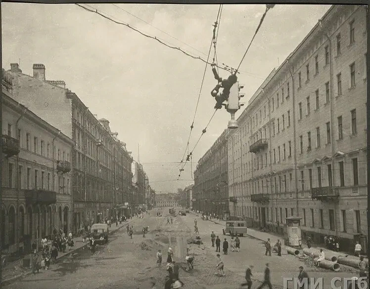 1951.Улица Желябова после снятия трамвайных путей, до начала работ по озеленению.
