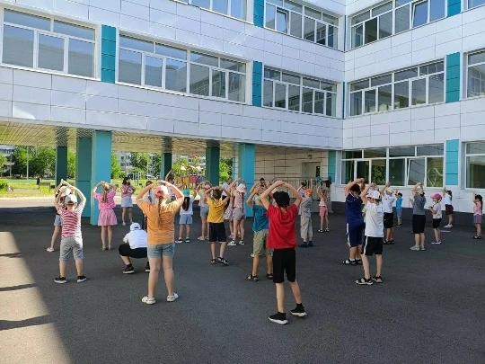☀Школьный лагерь☀
🎼День 10 🔊
__________________________________________________
Привет, друзья! Де
