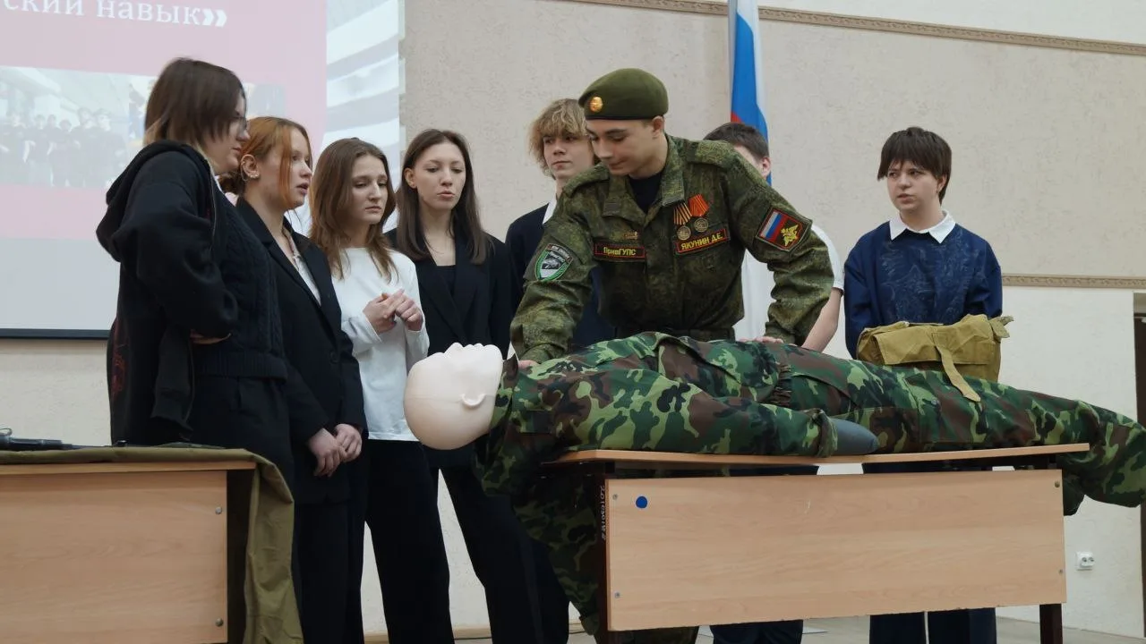 🇷🇺Сегодня, в преддверии празднования Дня Защитника Отечества, институт транспортного строительства и