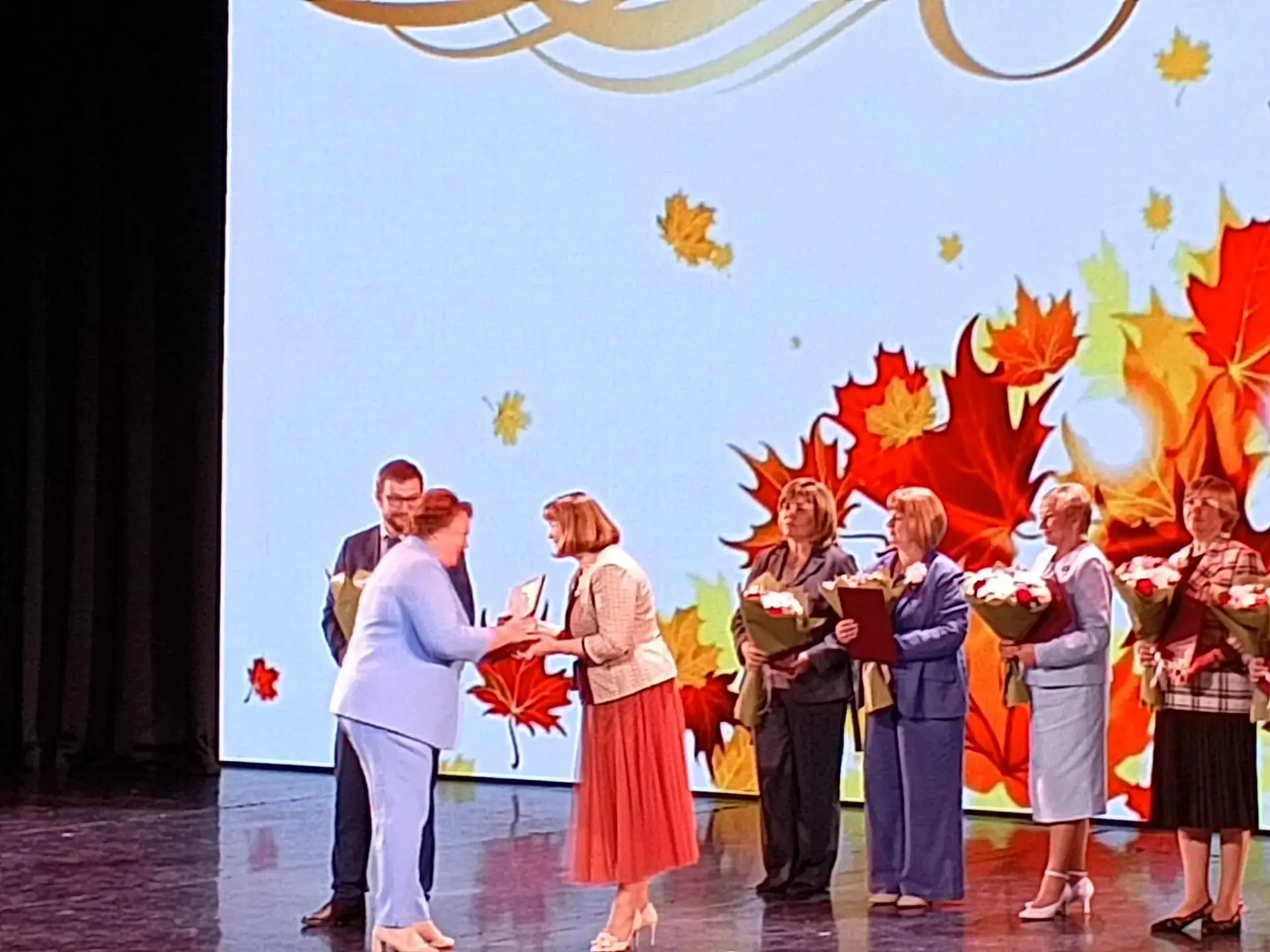 🎉 Наш учитель — в числе лучших!