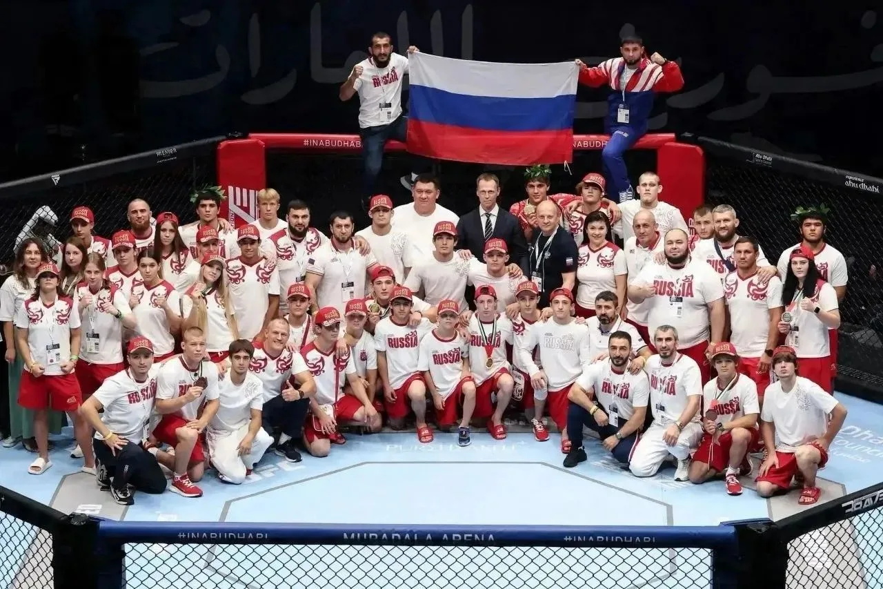 🇷🇺🏆 Флаг России над мировым пьедесталом ММА: сборная России по смешанным единоборств...