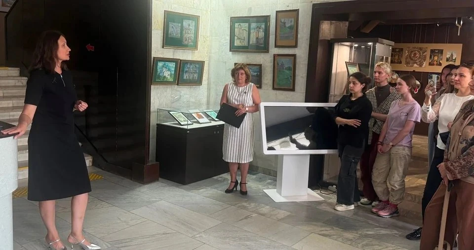 ⚡️ В Саратове открылась выставка «Новгородские путешествия»