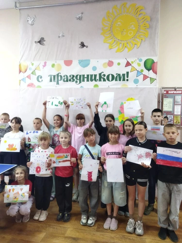 Второй день в "Радужном королевстве": Солнце внутри, даже если за окном тучи! ☀️

Привет, друзья! Се