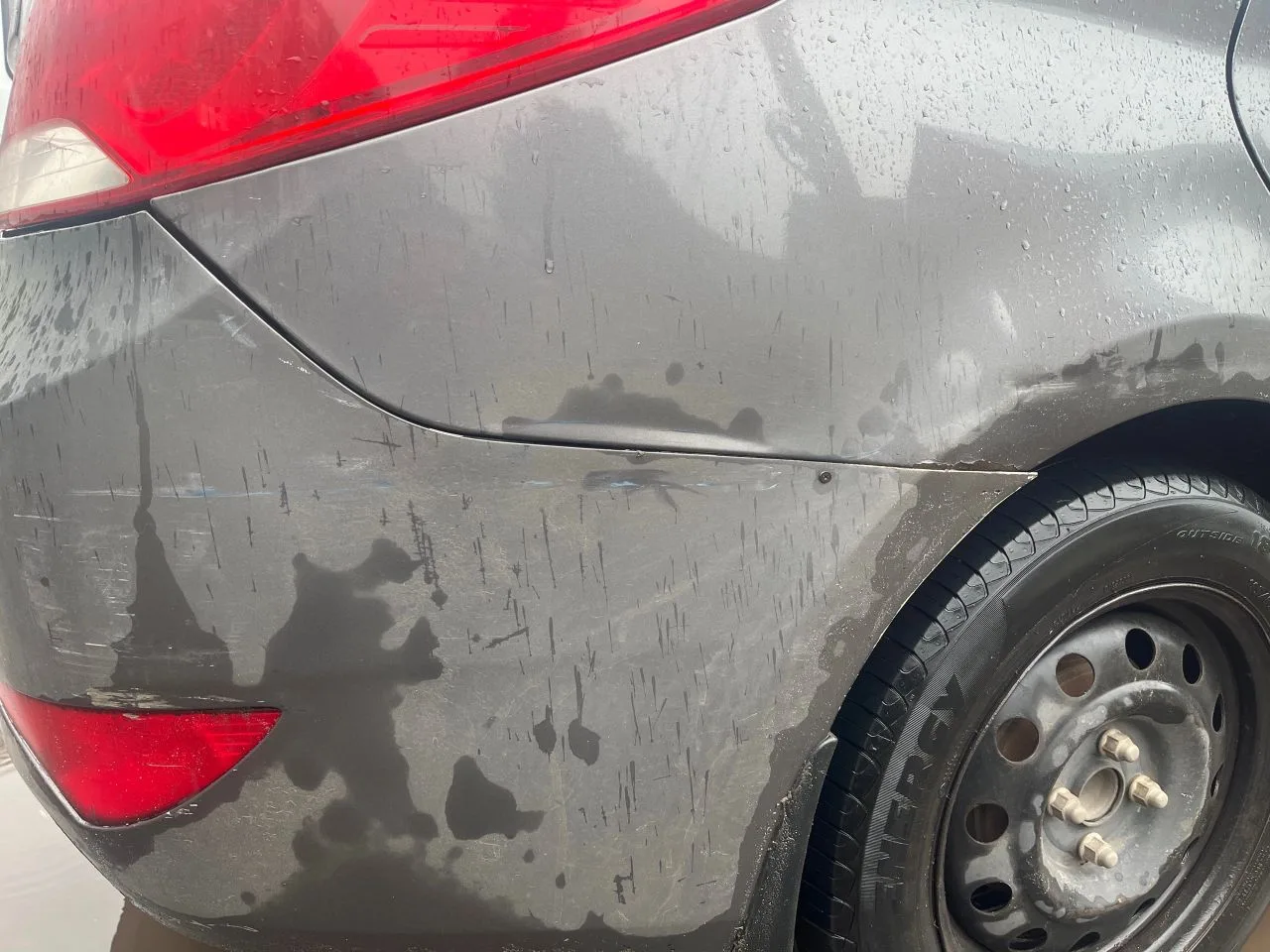 Девушка на ford s max ,вроде правильно написал модель ,номера к сожалению не посмотрел 
У вас точно 