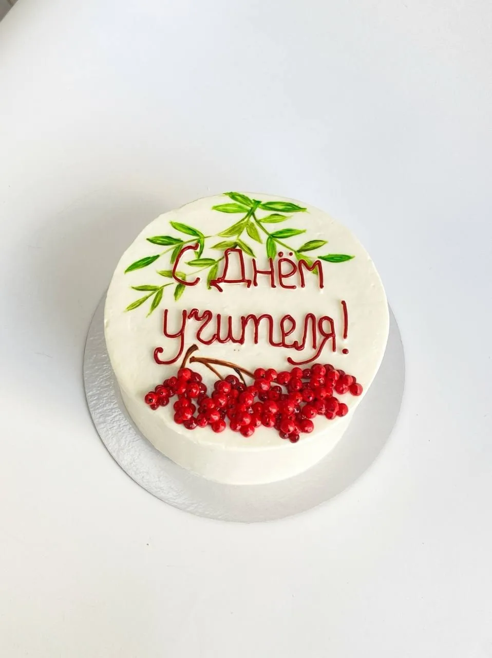 В наличии бенто торт к Дню Учителя! ✨