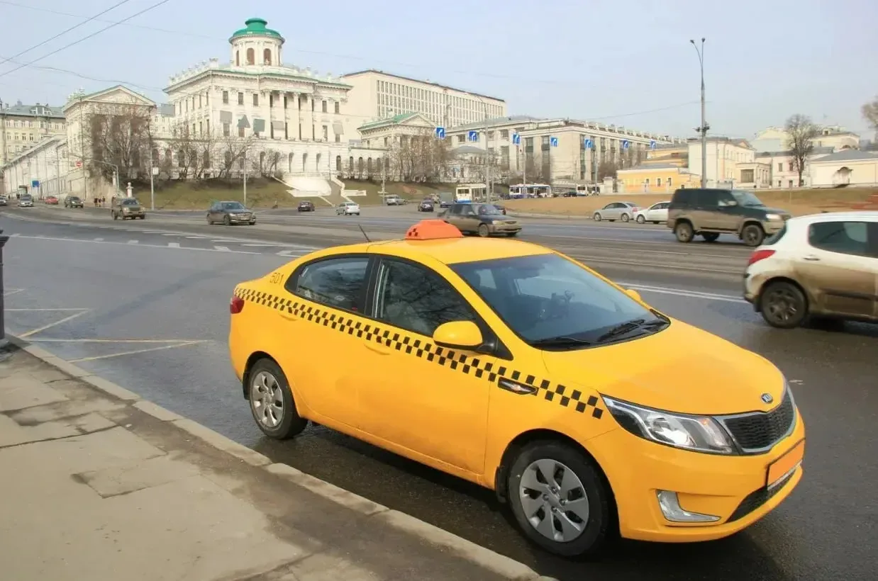 🚕 В России могут запустить женский тариф в такси 

Эксперты отмечают: такси давно перестало быть ис