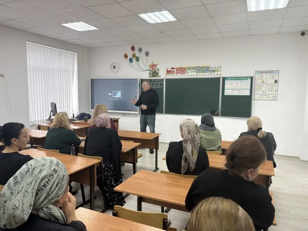 Встреча с родителями и подростками в рамках социального проекта