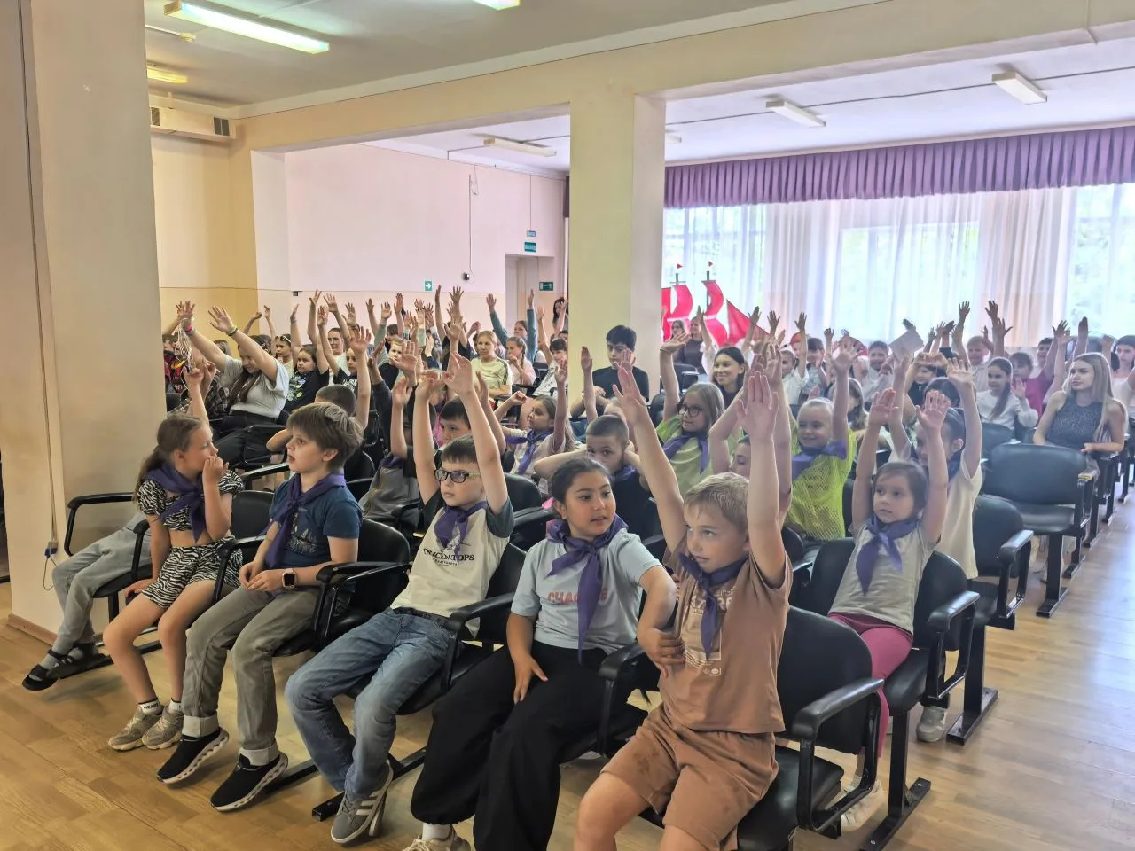 🎉✨ Волшебное открытие лагеря «Дракоша»: праздник, музыка и море улыбок! ✨🎉
С радостью делимся впеч