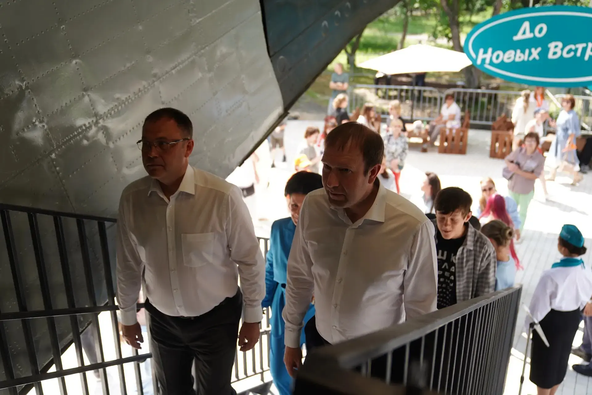 Сегодня, в День семьи, любви и верности, в самолёте парка «Антошка» заработало семейное...