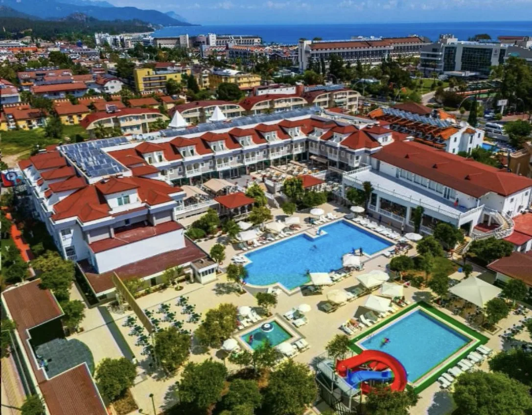 🌴 Отдых в центре Кемера с аквагорками