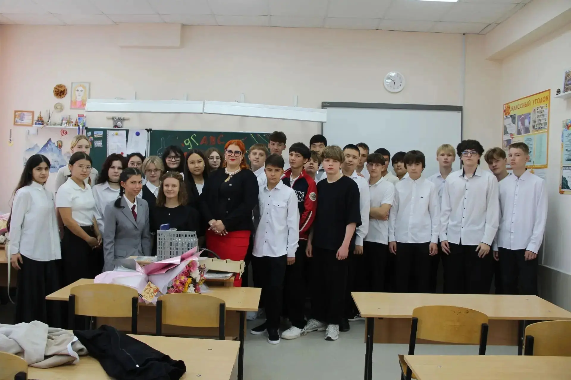 🏫Старт нового учебного периода традиционно начался с «Урока мира». Учащиеся поразмышля...