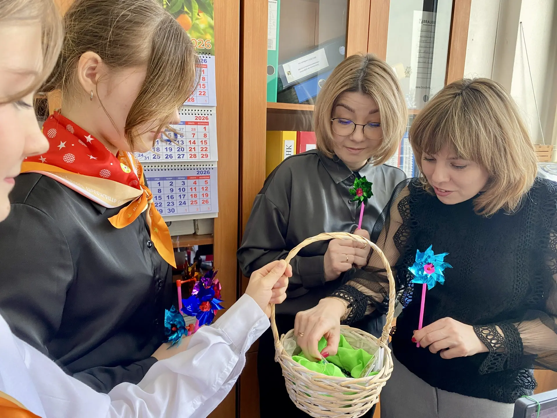 🌼🪻💐🌷🌺🌹Сегодня, в преддверии праздника, Совет обучающихся нашей школы устроил яркую и тёплую встречу 