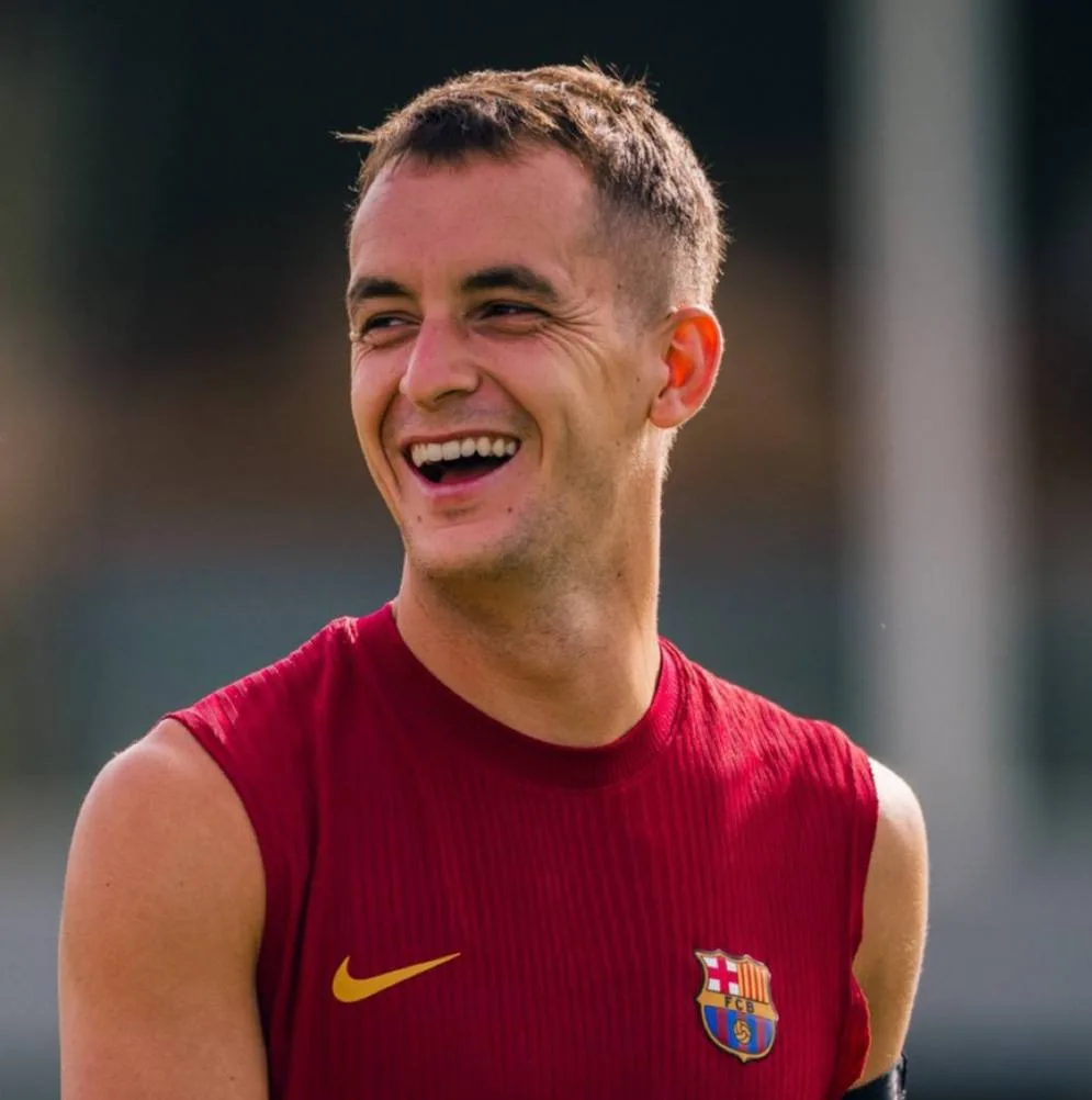 🛑 Mundo Deportivo:

«Барселона» отклонила первое предложение по Марку Касадо и оценивает полузащитн