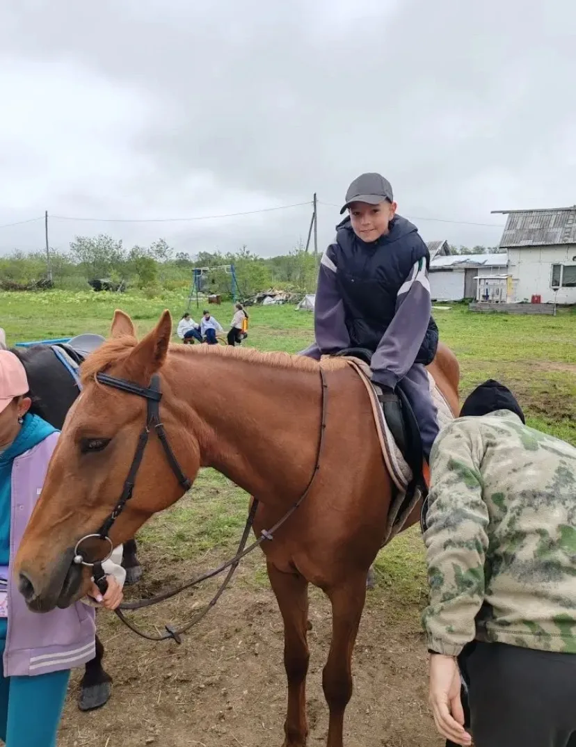 Грация и сила: 3 и 4 отряды в конюшне с. Старорусское! 🐎