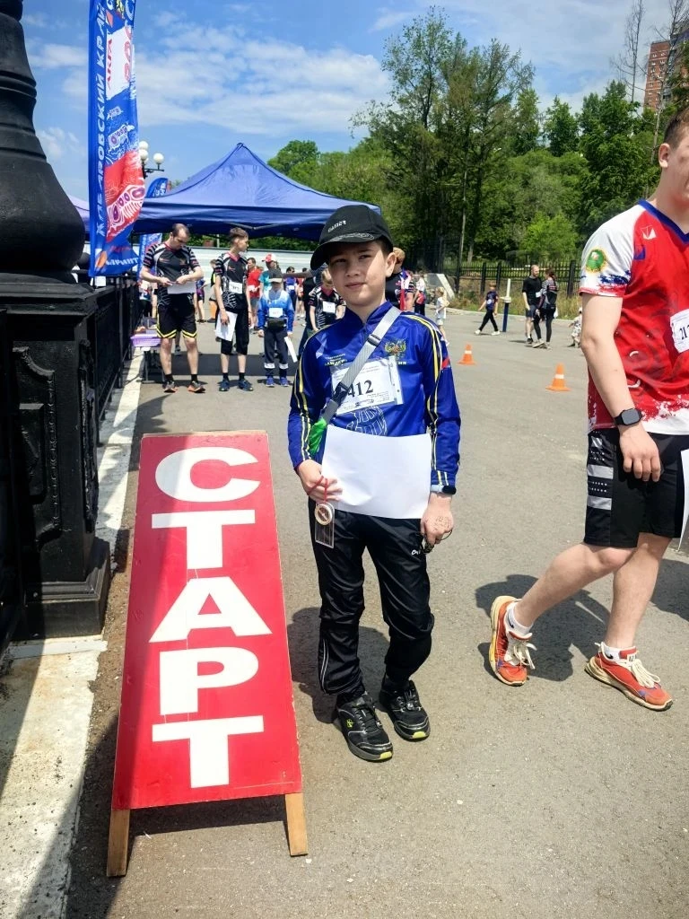 Наши юные чемпионы на старте спортивного лета! 🏃‍♂️🏃‍♀️

Учащиеся нашей школы с гордостью представ