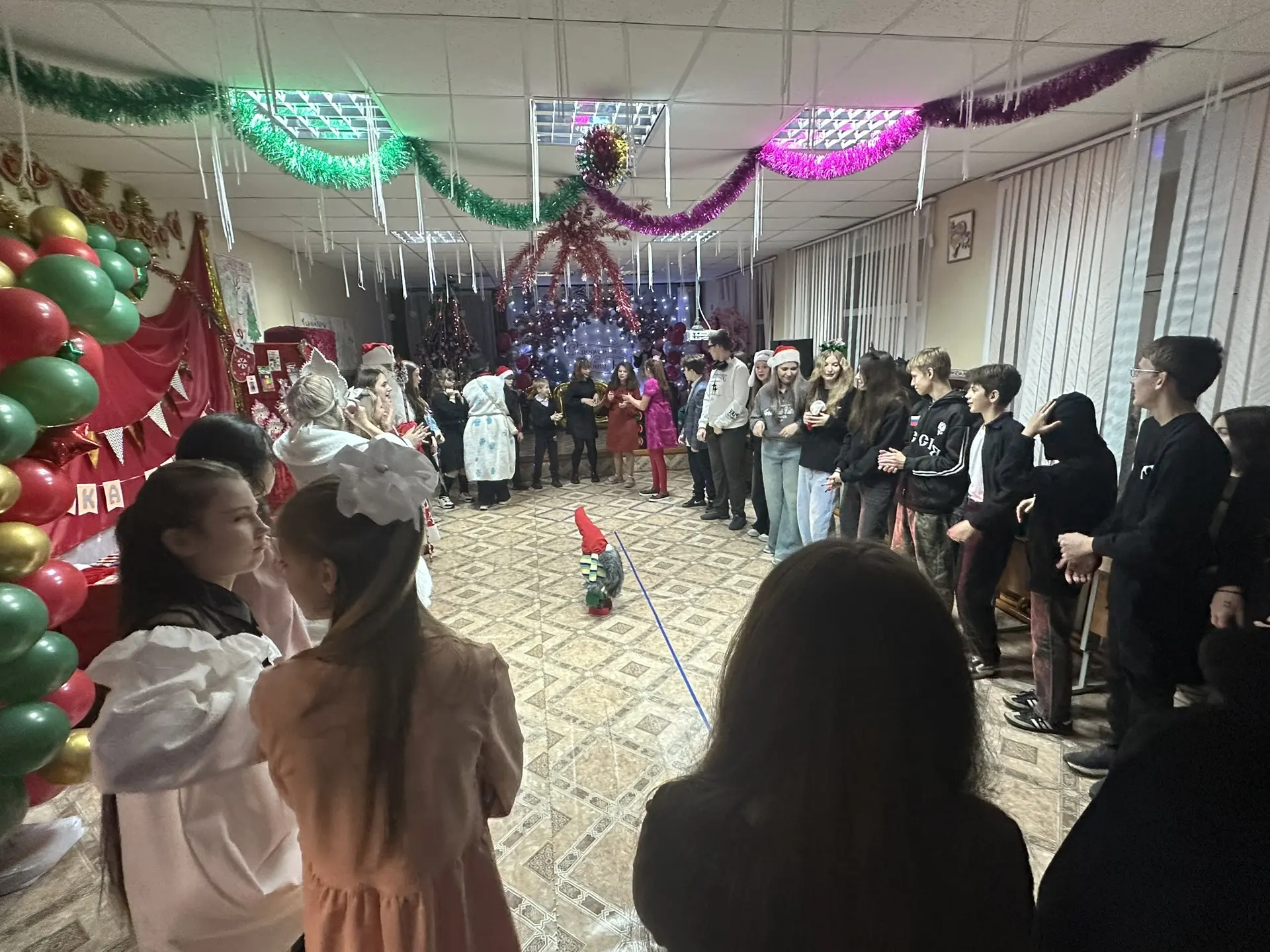 Новый год – яркий, неповторимый, загадочный, удивительный праздник. Праздник сказочных ...