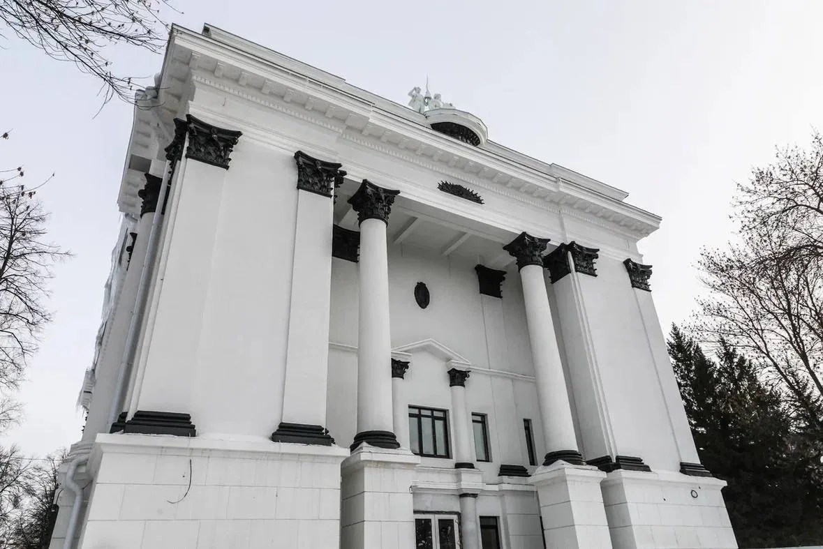 Продолжаем реконструкцию кинотеатра «Победа». После здесь расположится наш Театр юного зрителя.   Об