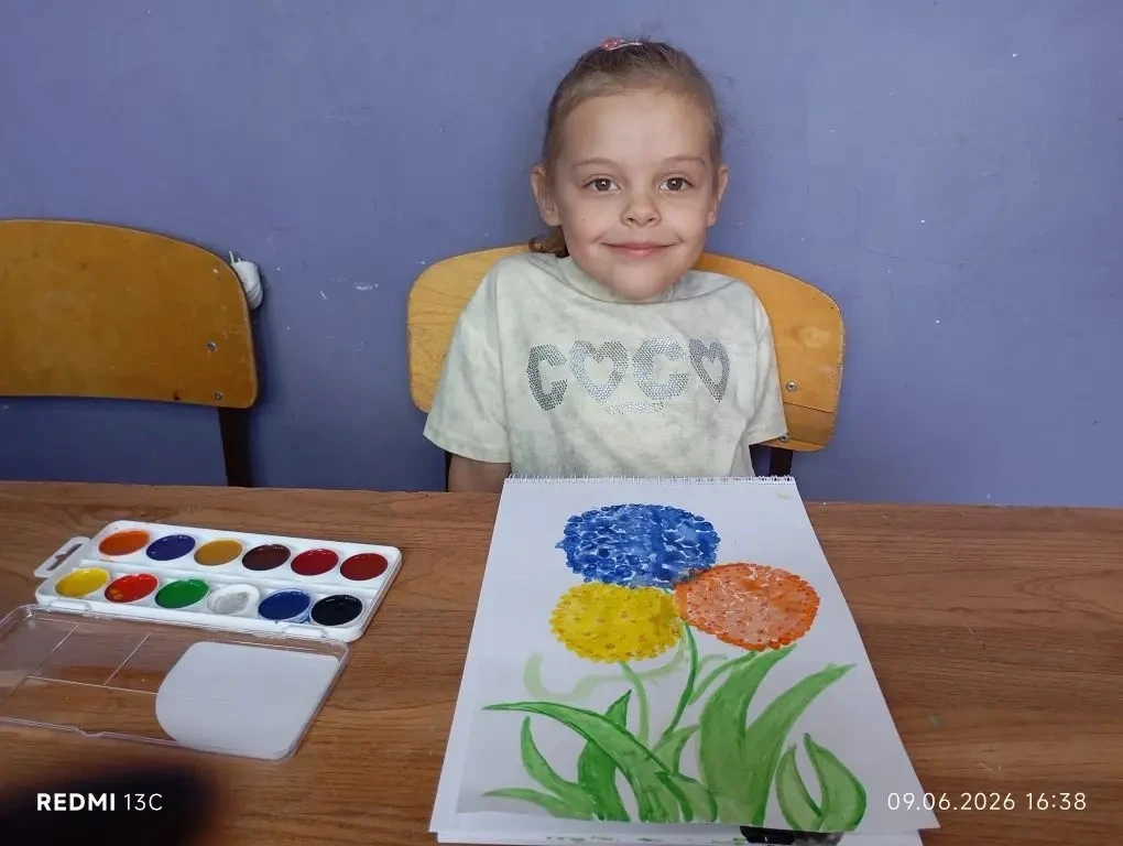☀️Что ещё интересного происходило в кружках? 

🎨 🖌️ Конечно, мы рисовали! И не просто рисовали, а 