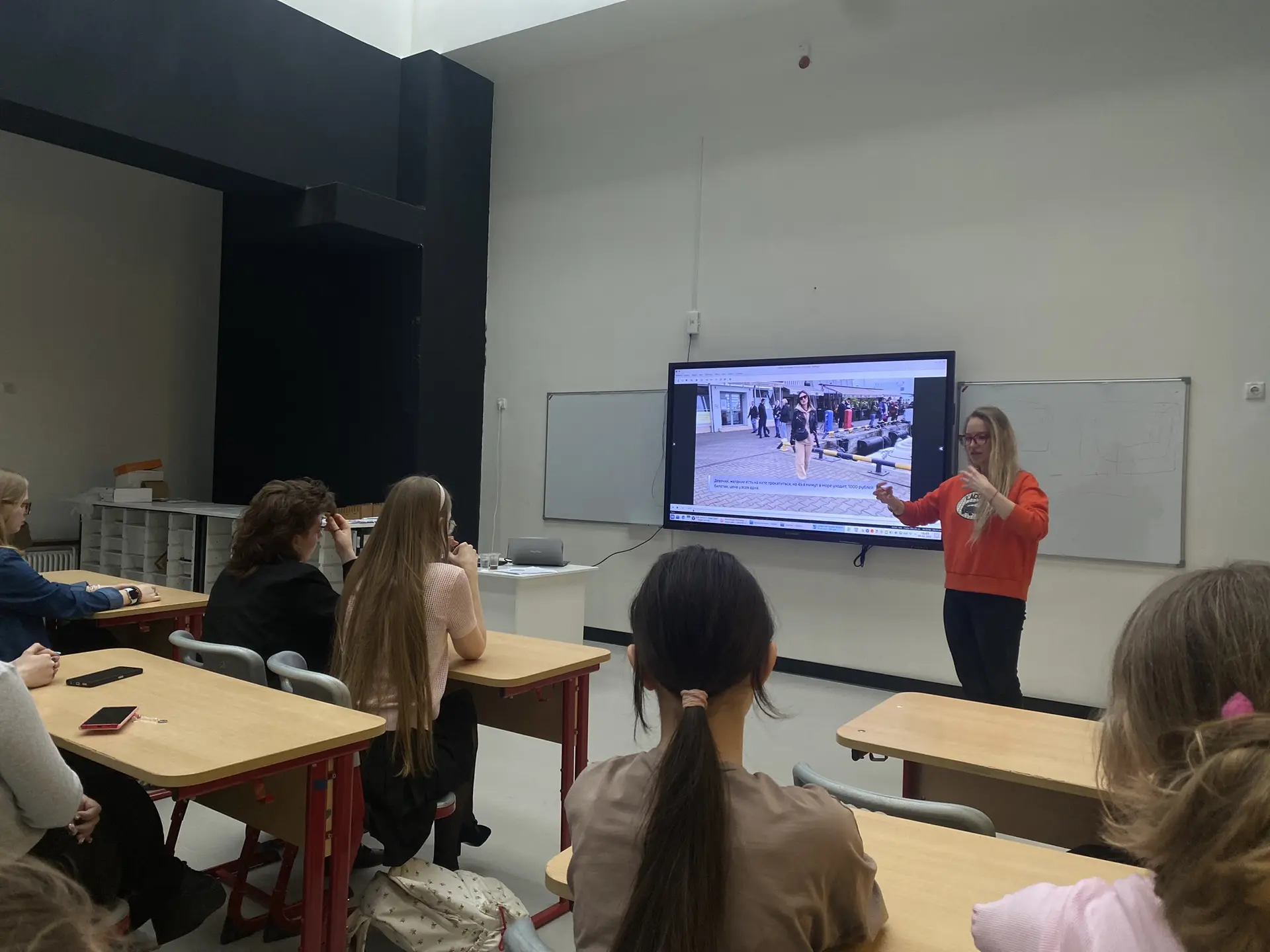 В гостях у школы: встреча с журналистом Первого канала  📍 В нашей школе состоялась встреча с предста