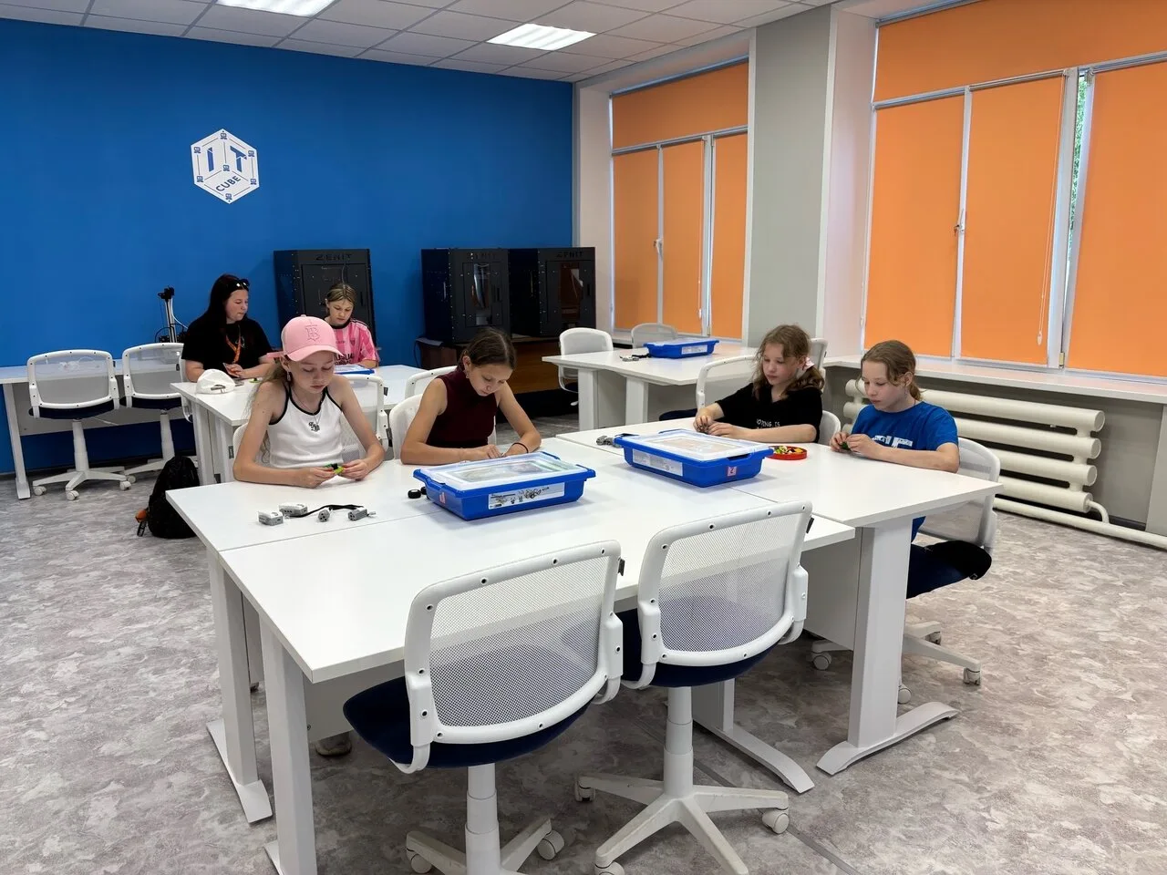 🔥 Отдыхающие лагеря с дневным пребывания «Улыбка» посетили IT - cube.Кетово

👫 Ребята стали настоя
