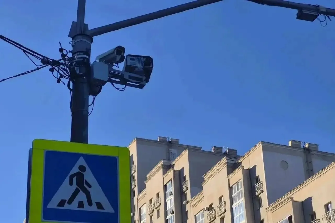 В Липецке установлены новые камеры, способные не только фиксировать нарушения правил до...