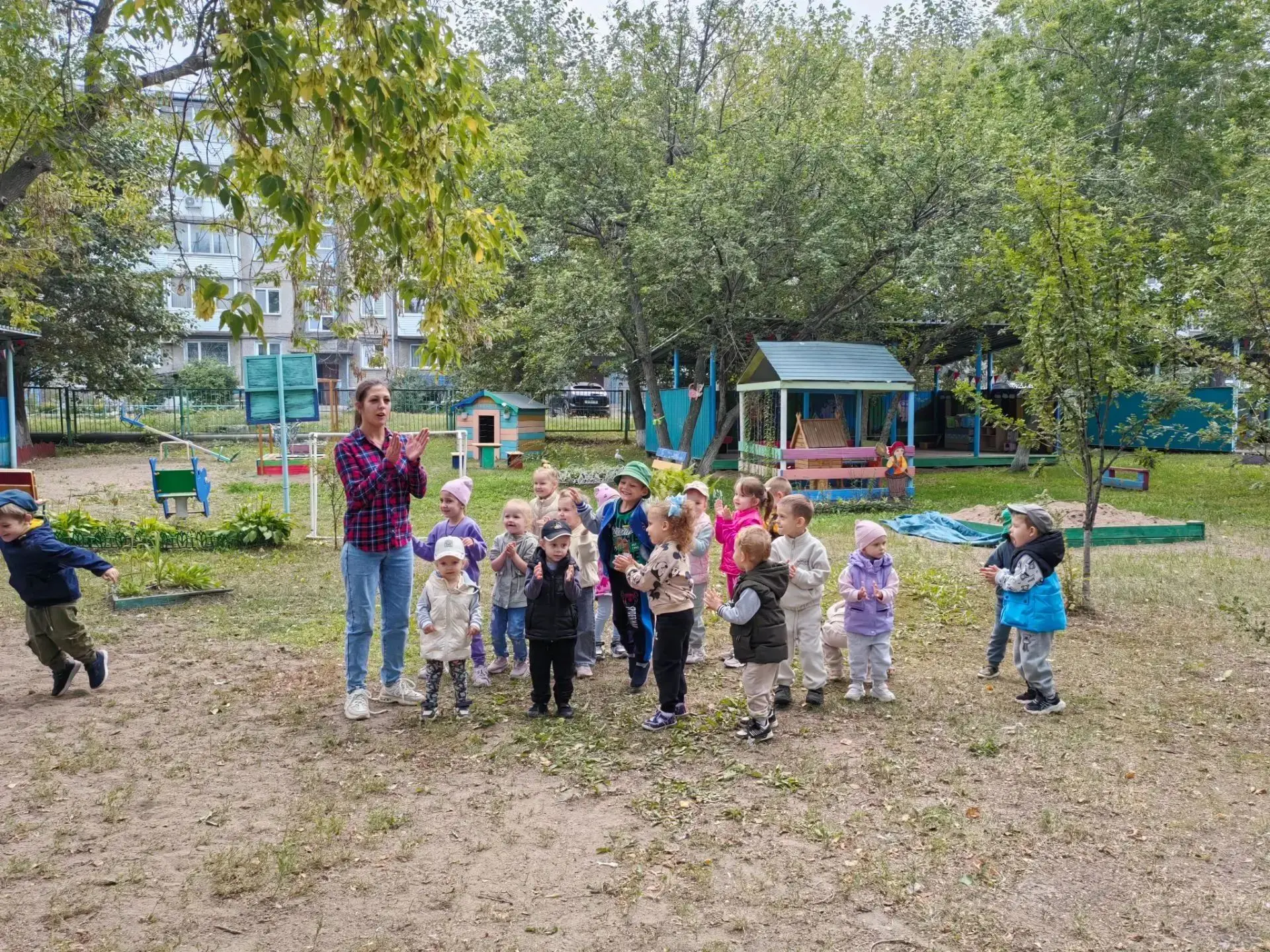 Грурппа «Веселые ребята 👧👦» не сидит без дел.