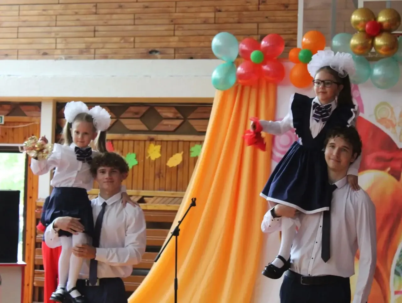 🎓 Здравствуй, школа! В Колпашевском районе отметили День знаний